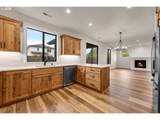 916 35TH St - Photo 14