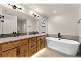 916 35TH St - Photo 23