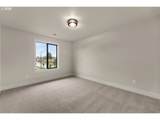 916 35TH St - Photo 29