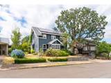 909 Center St - Photo 4