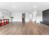 948 Queens Ln - Photo 13