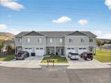 565 Baker St - Photo 1