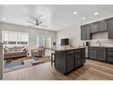 565 Baker St - Photo 13