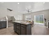 565 Baker St - Photo 16