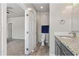 565 Baker St - Photo 32