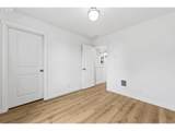 5592 Burnett Ave - Photo 20