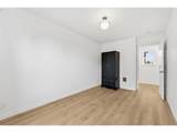 5592 Burnett Ave - Photo 25