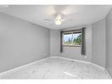 1343 Wendy Ave - Photo 19