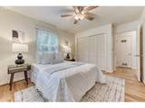 9314 Terwilliger Blvd - Photo 9