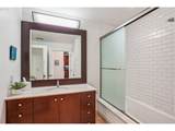 1025 Couch St - Photo 18