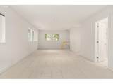 9820 Skyview Dr - Photo 16