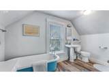 715 9TH St - Photo 31