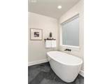 3148 31ST Ave - Photo 24