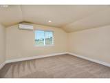 1151 Pine St - Photo 32