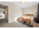 6919 Leavitt Ave - Photo 16