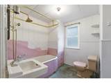 826 15TH St - Photo 12