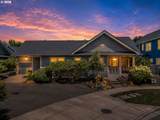 1040 Berkeley Ln - Photo 1