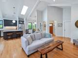 1040 Berkeley Ln - Photo 11