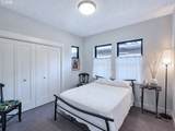 1040 Berkeley Ln - Photo 32