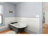 1105 Nehalem St - Photo 33
