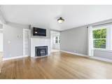 1102 Center St - Photo 5