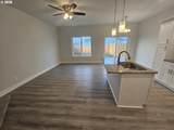 451 12th St - Photo 4