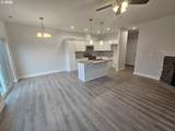 451 12th St - Photo 6