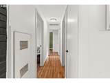 715 27TH St - Photo 18