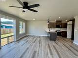 240 Miller St - Photo 13