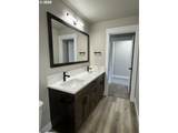 240 Miller St - Photo 31