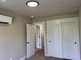 240 Miller St - Photo 36