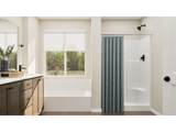 2323 Ash St - Photo 17