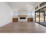 803 V St - Photo 11