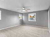 310 Mt Adams St - Photo 17