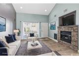722 Meadow Ridge Ln - Photo 4