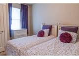 1000 Holladay Dr - Photo 16