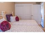 1000 Holladay Dr - Photo 17
