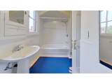 998 Ferry Ln - Photo 23