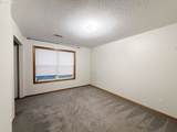 14134 Burnside St - Photo 22