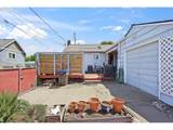 1111 Mount Hood St - Photo 24