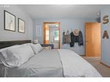 1068 9TH St - Photo 11