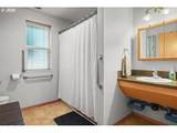 1068 9TH St - Photo 15