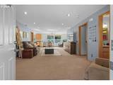 1068 9TH St - Photo 4