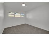 920 10TH Ave - Photo 15
