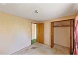 1090 Sanford St - Photo 14