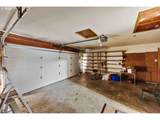 1090 Sanford St - Photo 20