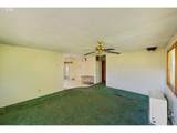 1090 Sanford St - Photo 6