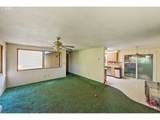 1090 Sanford St - Photo 7