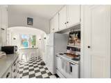 305 Clarendon St - Photo 17