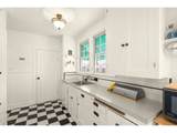 305 Clarendon St - Photo 19